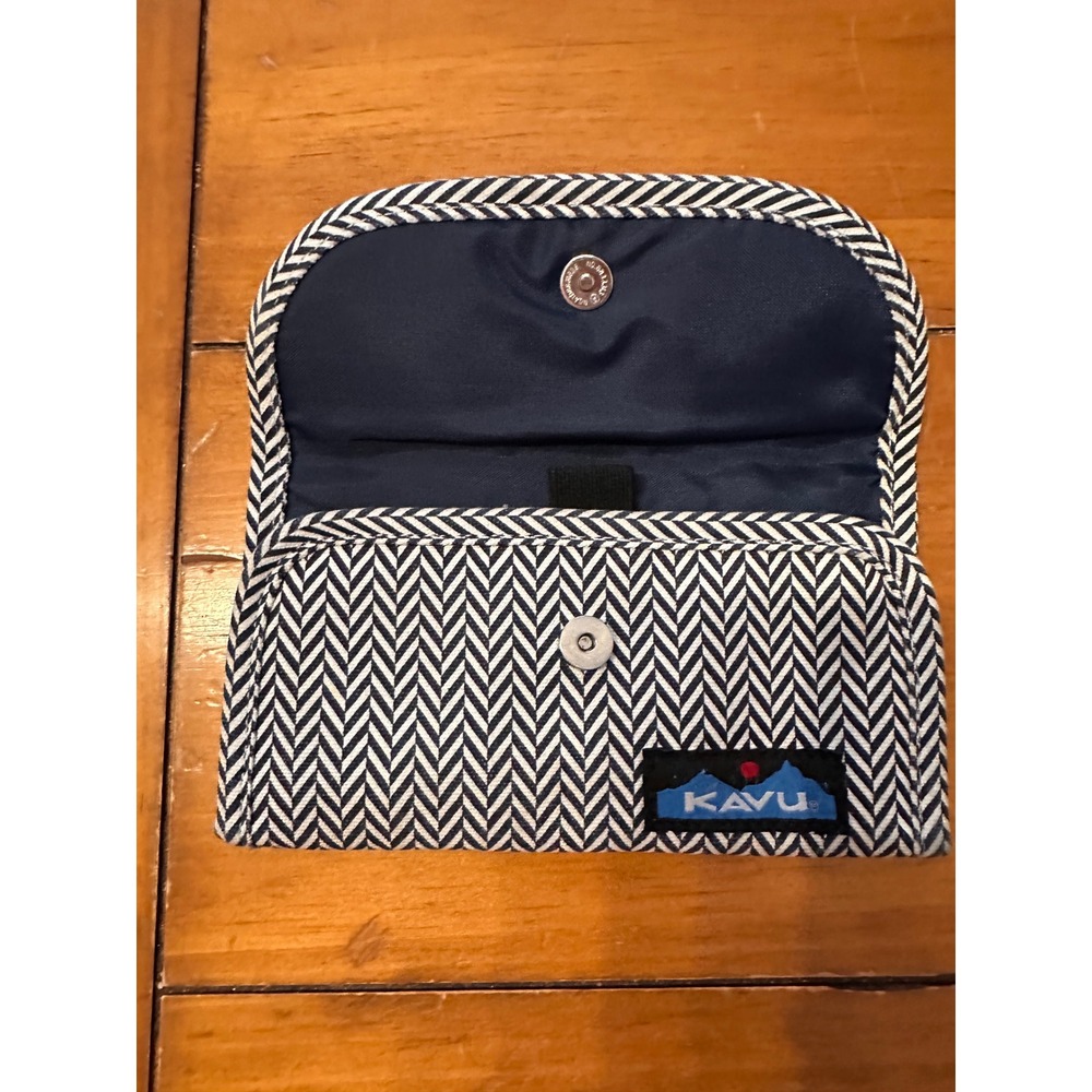 KAVU Big Spender Wallet Navy White Herringbone Canvas Trifold Magnetic Snap - Picture 4 of 8